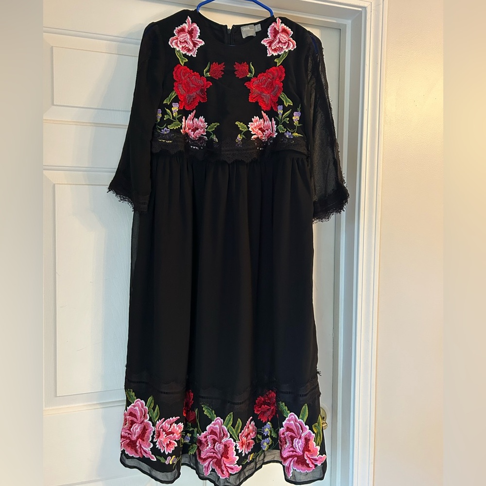 Floral Embroidered Maternity Midi Dress